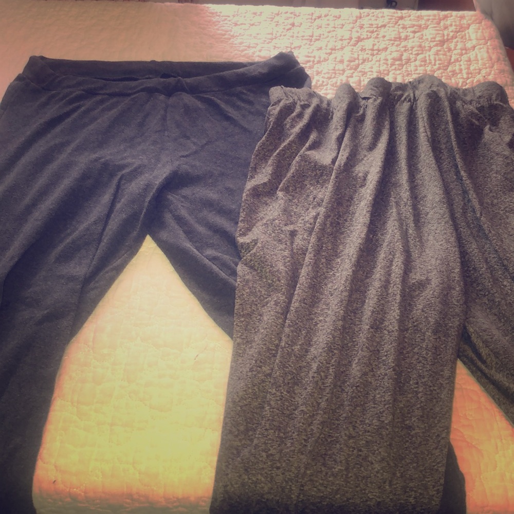 Grey yoga pants